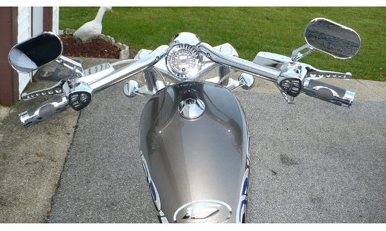 Big Dog K9 15 Jahre Edition silber-blaumetallic 300 Chopper